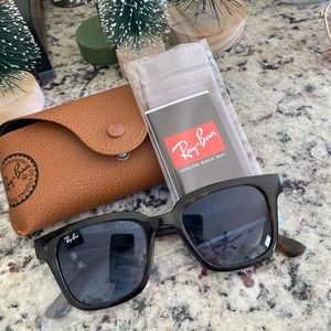 Ray-Ban Tortoise Sunglasses RB4323